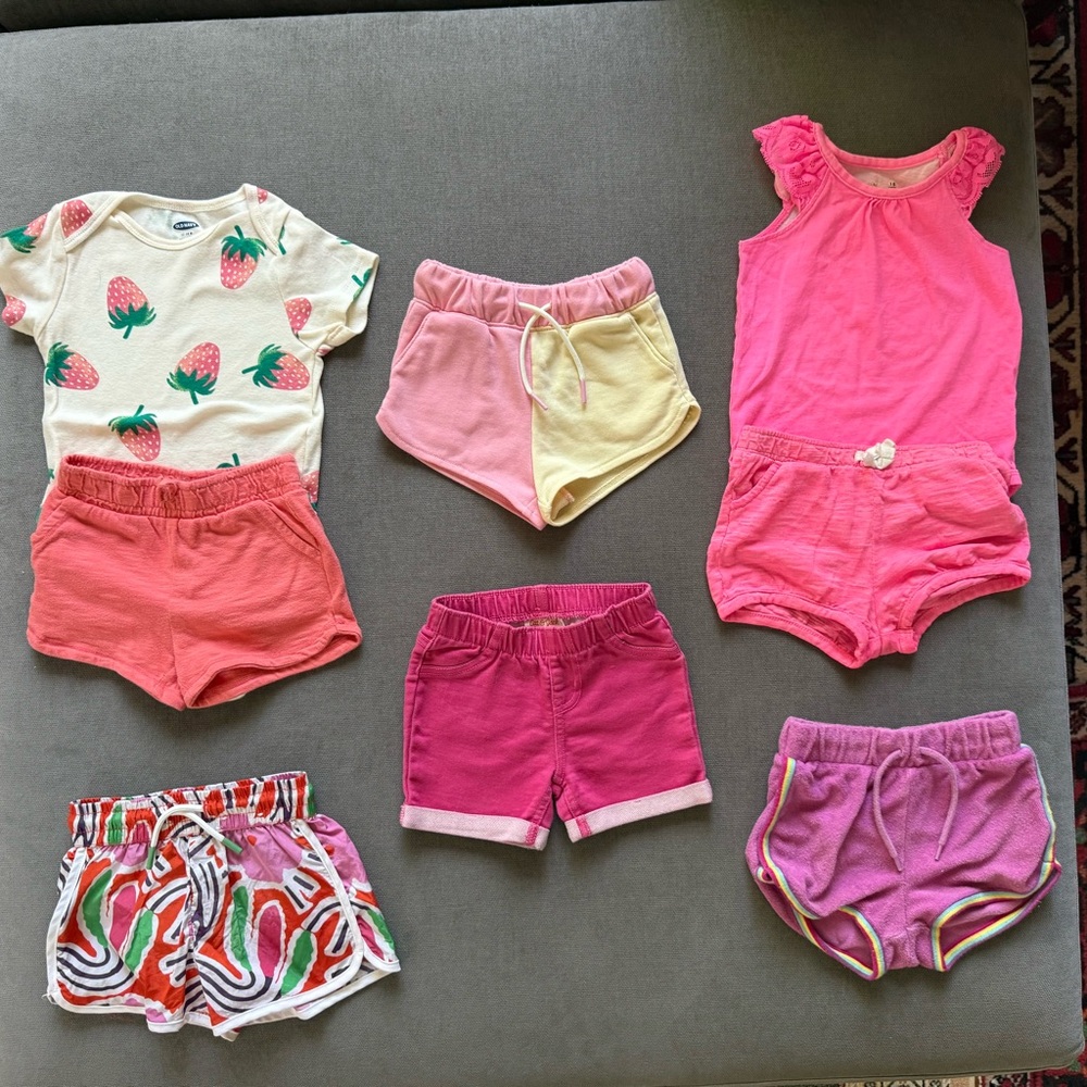 x34 Piece Spring/Summer Clothing Set - 18m